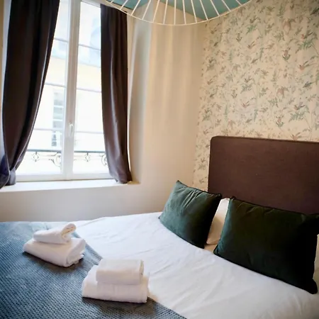 La Bonbonniere, Bleue Ou Rose * Caen